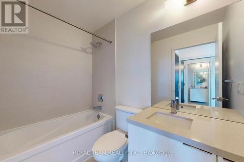 3006 - 8 Eglinton Ave Avenue E, Toronto, ON - Indoor Photo Showing Bathroom