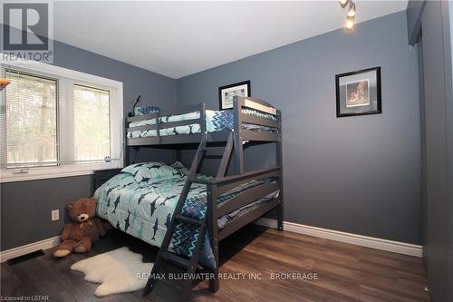 10160 Edmonds Boulevard, Lambton Shores, ON - Indoor Photo Showing Bedroom