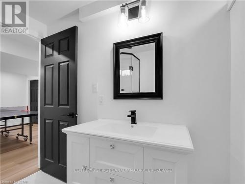 379 Front Street, Central Elgin, ON -  Photo Showing Bathroom