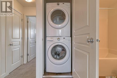 5301 Campling Avenue, Regina, SK - Indoor Photo Showing Laundry Room