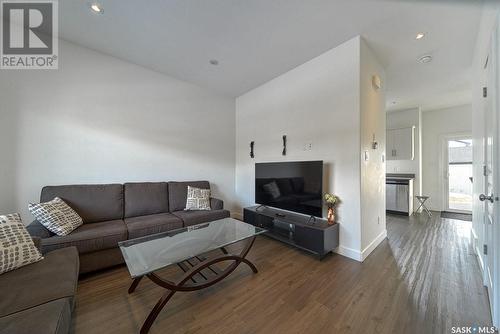 5301 Campling Avenue, Regina, SK - Indoor Photo Showing Living Room