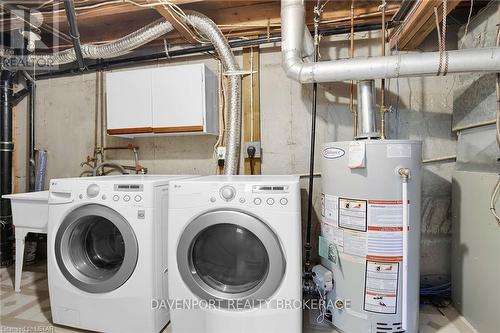 14 Mohegan Crescent, London, ON - Indoor Photo Showing Laundry Room