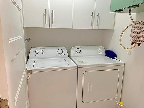 Salle de lavage - 7212 2E Avenue, Montréal (Villeray/Saint-Michel/Parc-Extension), QC - Indoor Photo Showing Laundry Room