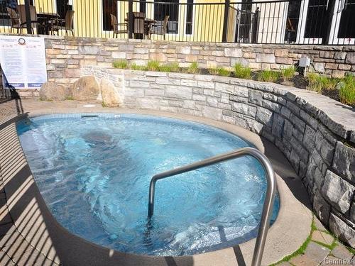 Hot tub - 142-151 Ch. Du Curé-Deslauriers, Mont-Tremblant, QC - Outdoor With In Ground Pool