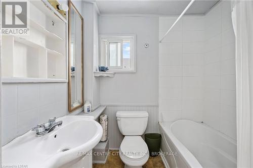 129 Highbury Avenue, London, ON - Indoor Photo Showing Bathroom
