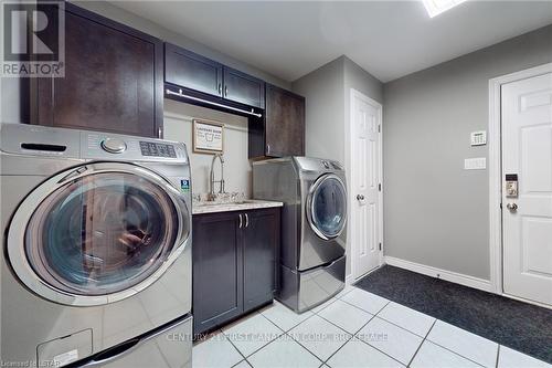 1839 Parkhurst Ave, London, ON - Indoor Photo Showing Laundry Room