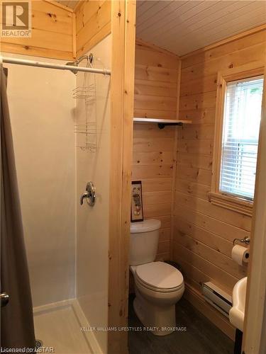 5 Victoria Place, Bluewater (Bayfield), ON - Indoor Photo Showing Bathroom