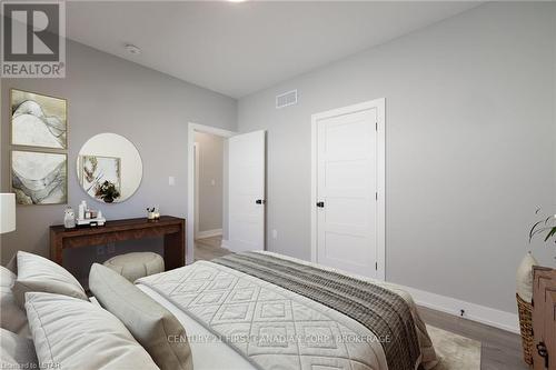 658 Ketter Way, Plympton-Wyoming, ON - Indoor Photo Showing Bedroom