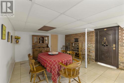 911 Wellington St E, Sault Ste. Marie, ON - Indoor Photo Showing Dining Room