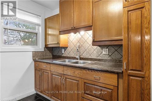 122 Highbury Avenue N, London, ON - Indoor Photo Showing Kitchen With Double Sink