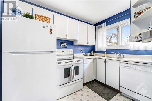 2380 Iris Street, Ottawa, ON - Indoor Photo Showing Kitchen With Double Sink