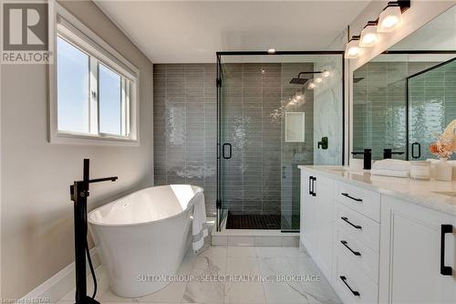6370 Heathwoods Avenue, London, ON - Indoor Photo Showing Bathroom