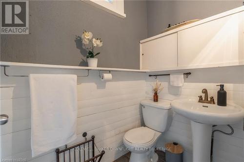 156 Church Street, North Middlesex, ON - Indoor Photo Showing Bathroom