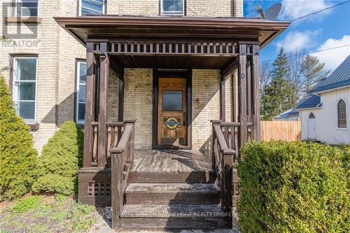156 Church Street, North Middlesex, ON - Outdoor
