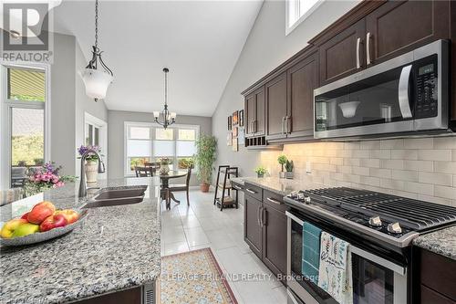 190 Emery Street, Central Elgin, ON - Indoor Photo Showing Kitchen With Stainless Steel Kitchen With Upgraded Kitchen