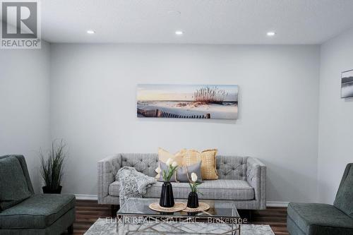 32 Trumpet Valley Boulevard, Brampton, ON - Indoor Photo Showing Living Room