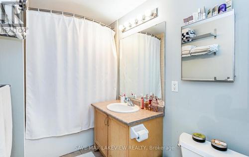 910 - 5 Marine Parade Drive, Toronto, ON - Indoor Photo Showing Bathroom