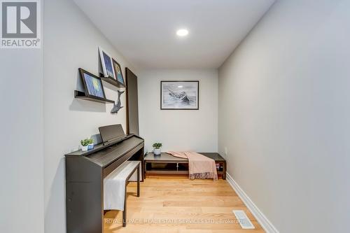 1038 Windbrook Grove, Mississauga, ON - Indoor Photo Showing Other Room