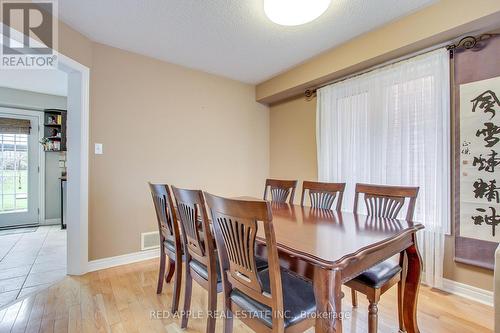 64 Metcalfe Drive, Bradford West Gwillimbury, ON - Indoor Photo Showing Dining Room