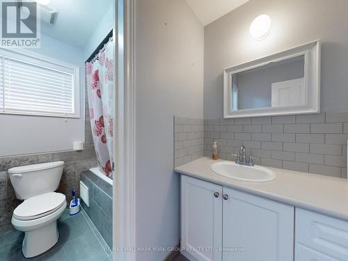 26 Sumach Drive, Georgina, ON - Indoor Photo Showing Bathroom
