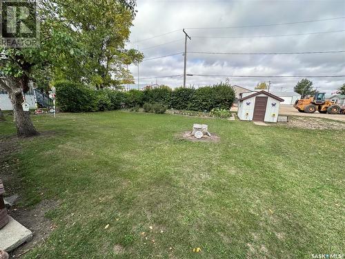 105 2Nd Avenue E, Lampman, SK - Outdoor