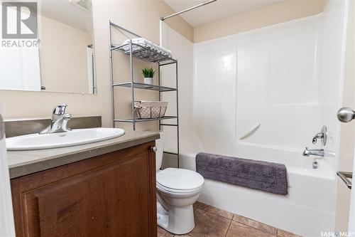 110 100 1St Avenue N, Warman, SK - Indoor Photo Showing Bathroom