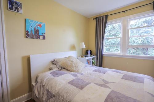 704 Hoover Street, Nelson, BC - Indoor Photo Showing Bedroom