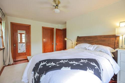 704 Hoover Street, Nelson, BC - Indoor Photo Showing Bedroom