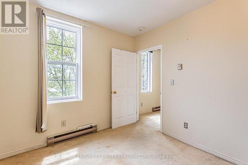 136 Elmwood Avenue E, London, ON - Indoor Photo Showing Other Room