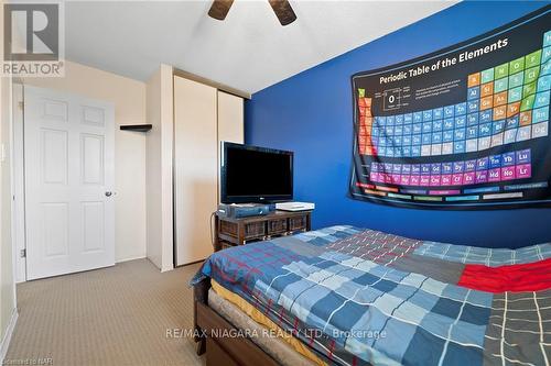 32 - 4215 Meadowvale Drive, Niagara Falls, ON - Indoor Photo Showing Bedroom