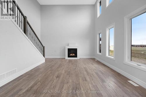 134 Tuscany Trail, Chatham-Kent (Chatham), ON - Indoor With Fireplace