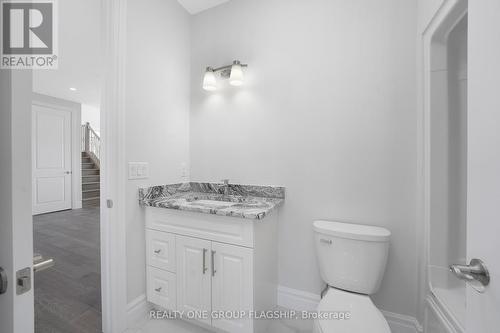 85 Kingsbridge Drive, Amherstburg, ON - Indoor Photo Showing Bathroom