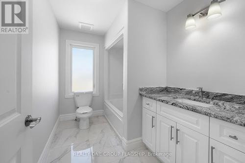 85 Kingsbridge Drive, Amherstburg, ON - Indoor Photo Showing Bathroom