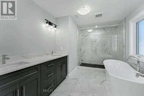323 Benson Court, Amherstburg, ON - Indoor Photo Showing Bathroom