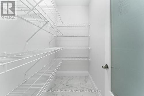 322 Benson Court, Amherstburg, ON - Indoor With Storage