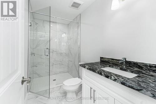 322 Benson Court, Amherstburg, ON - Indoor Photo Showing Bathroom