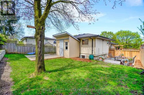 266 Highview Cres, London, ON - Outdoor With Backyard
