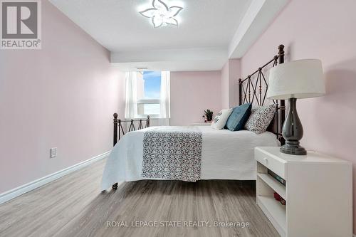 1207 - 500 Green Road, Hamilton, ON - Indoor Photo Showing Bedroom