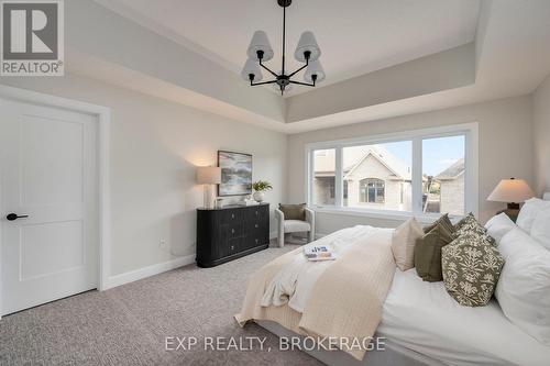 2064 Wickerson Road, London, ON - Indoor Photo Showing Bedroom