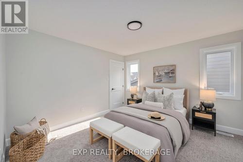 2064 Wickerson Road, London, ON - Indoor Photo Showing Bedroom