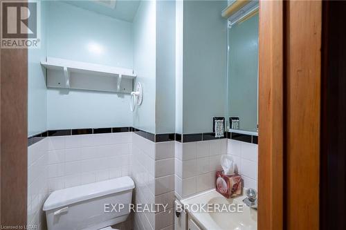 296 Hastings Street Avenue, North Middlesex, ON - Indoor Photo Showing Bathroom