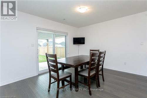37 Styles Drive, St. Thomas, ON - Indoor Photo Showing Dining Room