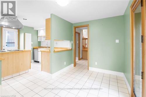 904 Willow Drive, London, ON - Indoor Photo Showing Kitchen