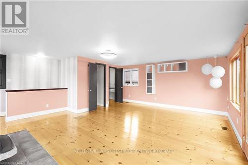 904 Willow Drive, London, ON - Indoor Photo Showing Other Room