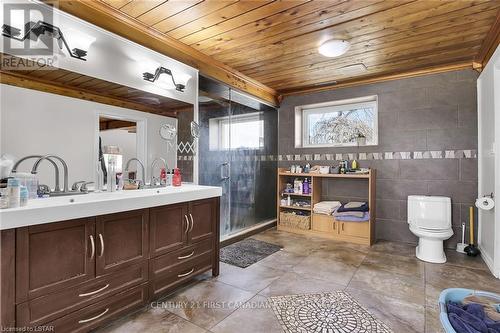 23992 Denfield Road, Middlesex Centre, ON - Indoor Photo Showing Bathroom