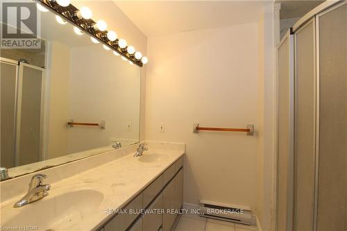24 - 90 Ontario Street S, Lambton Shores, ON - Indoor Photo Showing Bathroom