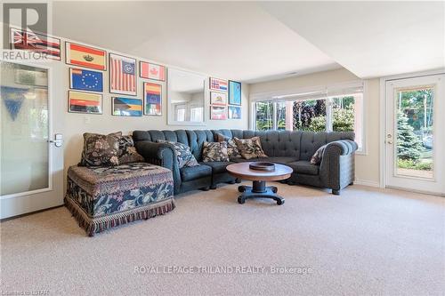 19 Shady Lane, Lambton Shores, ON - Indoor Photo Showing Living Room