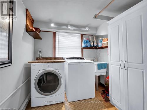 13660 Longwoods Road, Chatham-Kent, ON - Indoor Photo Showing Laundry Room