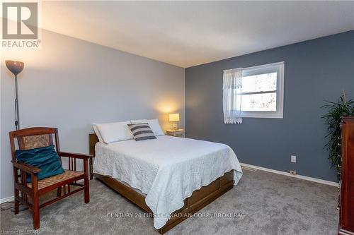 212 Briar Hill Street, Central Elgin, ON - Indoor Photo Showing Bedroom