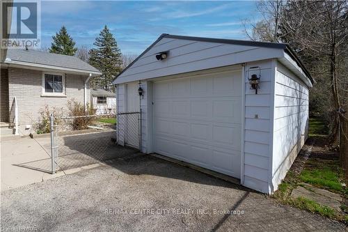 199 Southcrest Dr Drive, London, ON - Outdoor With Exterior